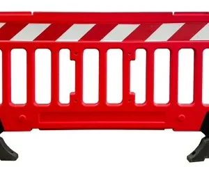 Transenne Stradali in Plastica HDPE Certificate BS8442 – Sicurezza e Durabilità Garantite