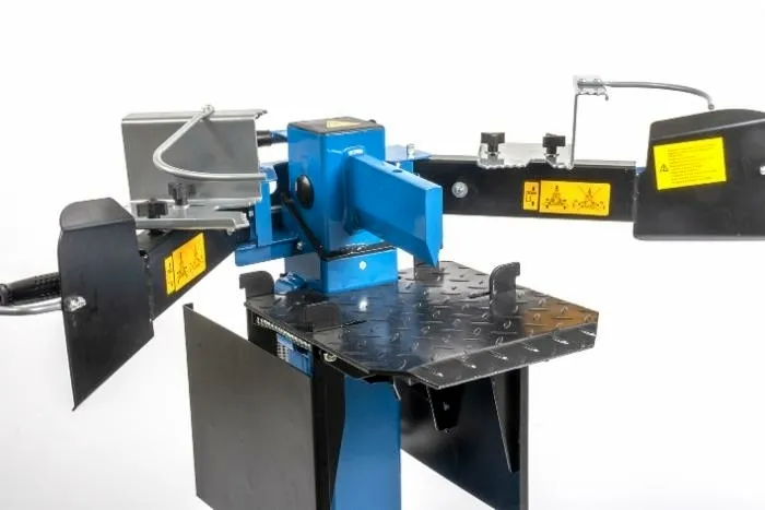 Spaccalegna Verticale 8 TON "RHINO" - Potenza e Efficienza per il Tuo Legname