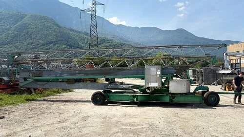 Gru Automontante Alfa Mod. A 22 ST – La scelta perfetta per il tuo cantiere